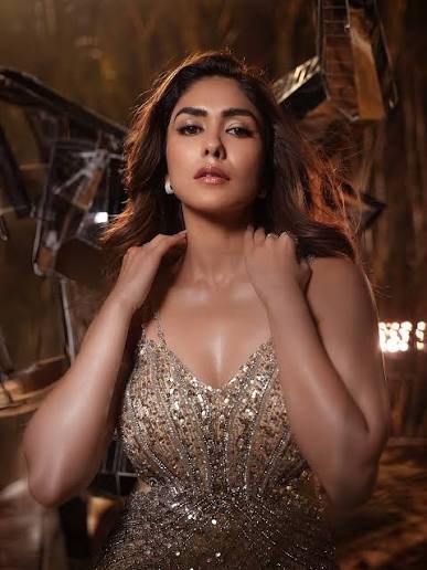 Mrunal Thakur